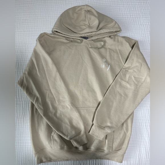 Emma Chamberlain Hoodie - Picture 2 of 3